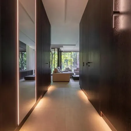 Luxury Parkside In Апартаменти